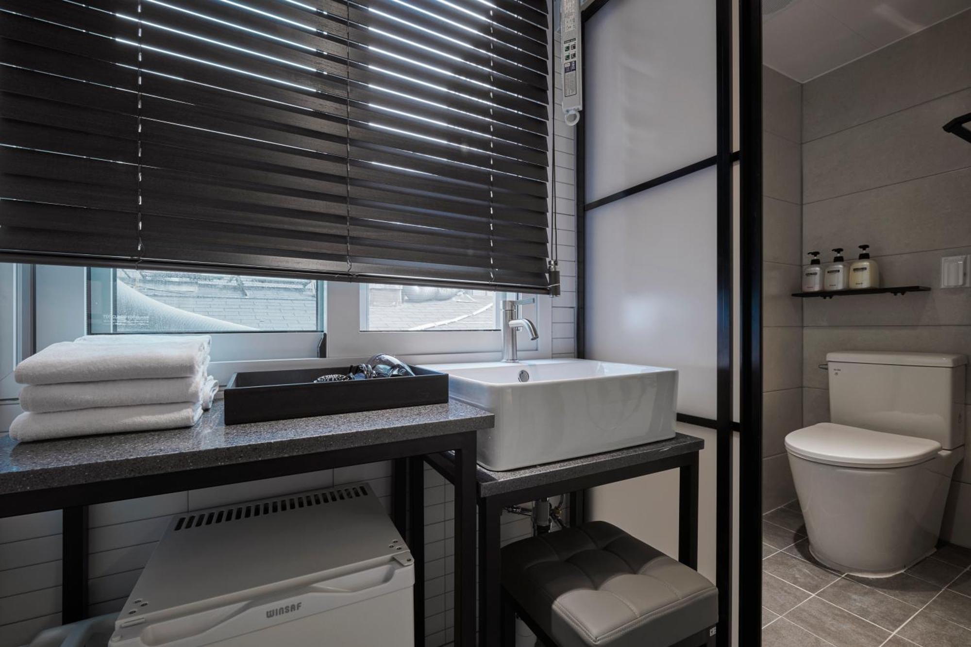 Eight Rest Hostel Myeongdong Seul Esterno foto